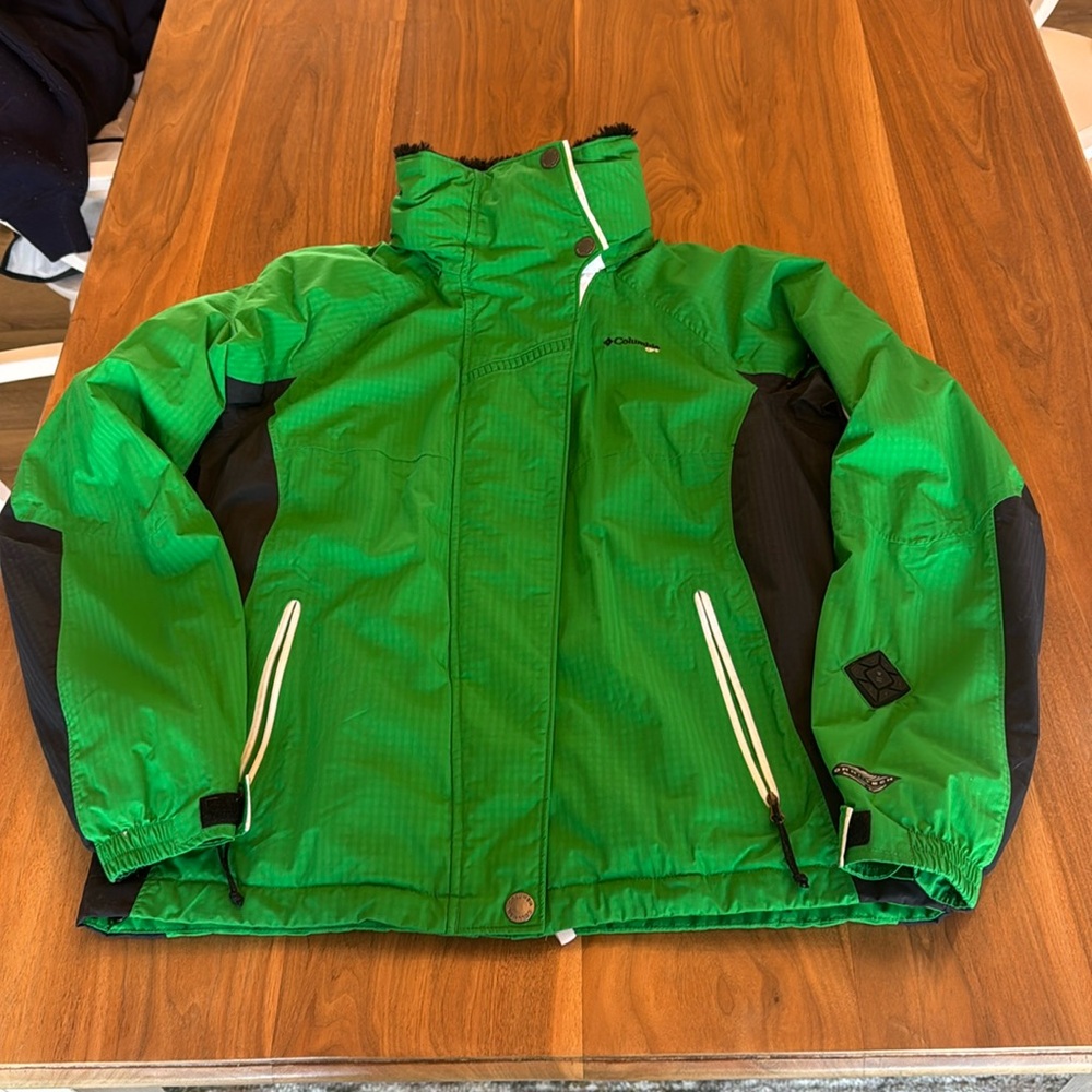 Women’s snowboarding coat